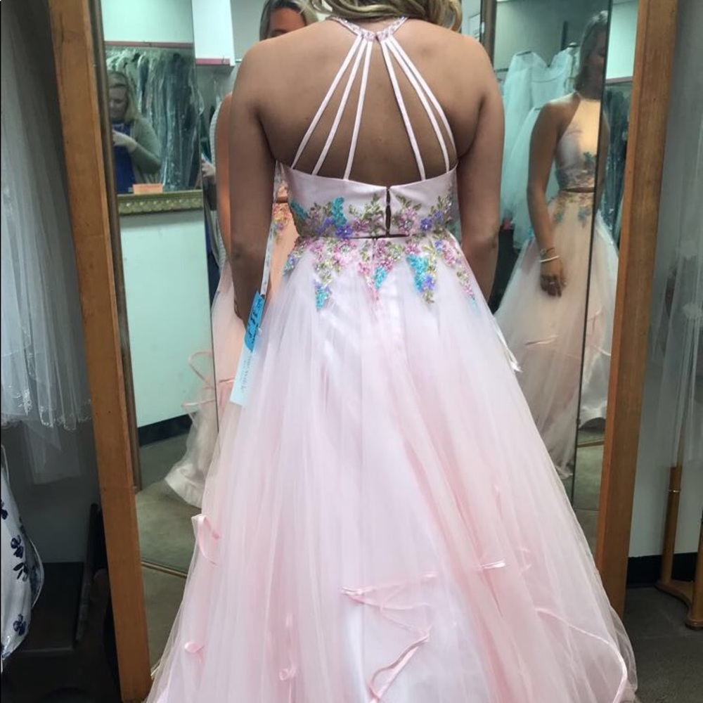 Prom Dress - Picture 4 of 4